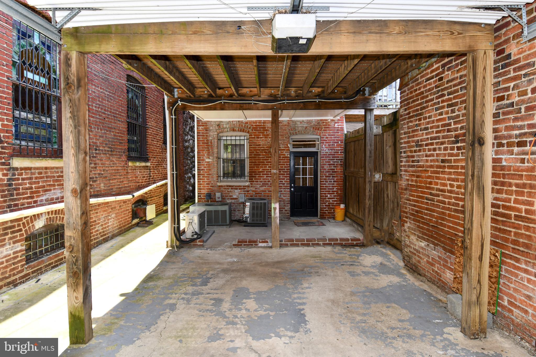 11 R Street Northwest Washington, DC 20001 - Photo 17 of 55 a view of porch with patio