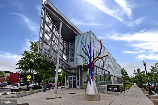 $5,800 | 11 R Street Northwest, Washington, DC 20001