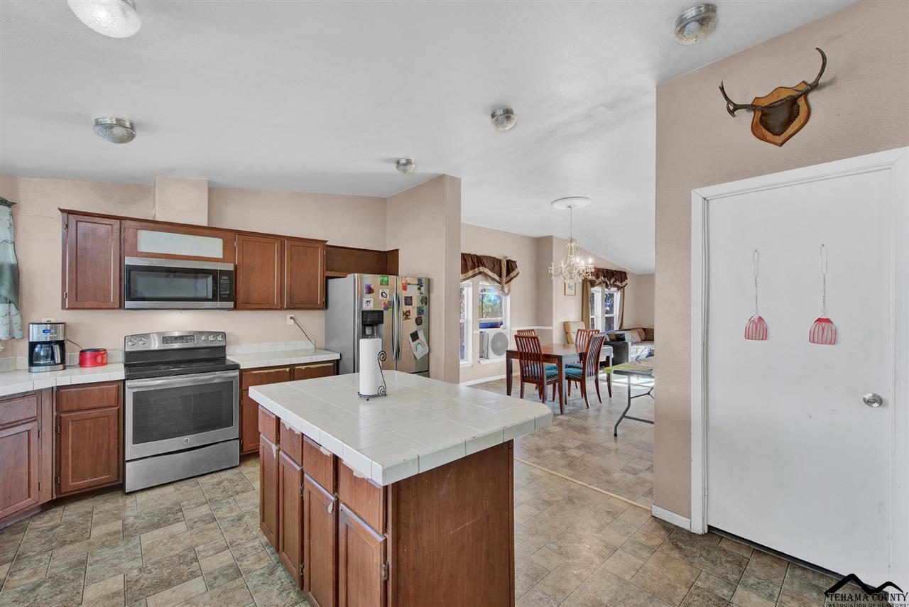 20590 Stewart Road Red Bluff, CA 96080 - Photo 19 of 39