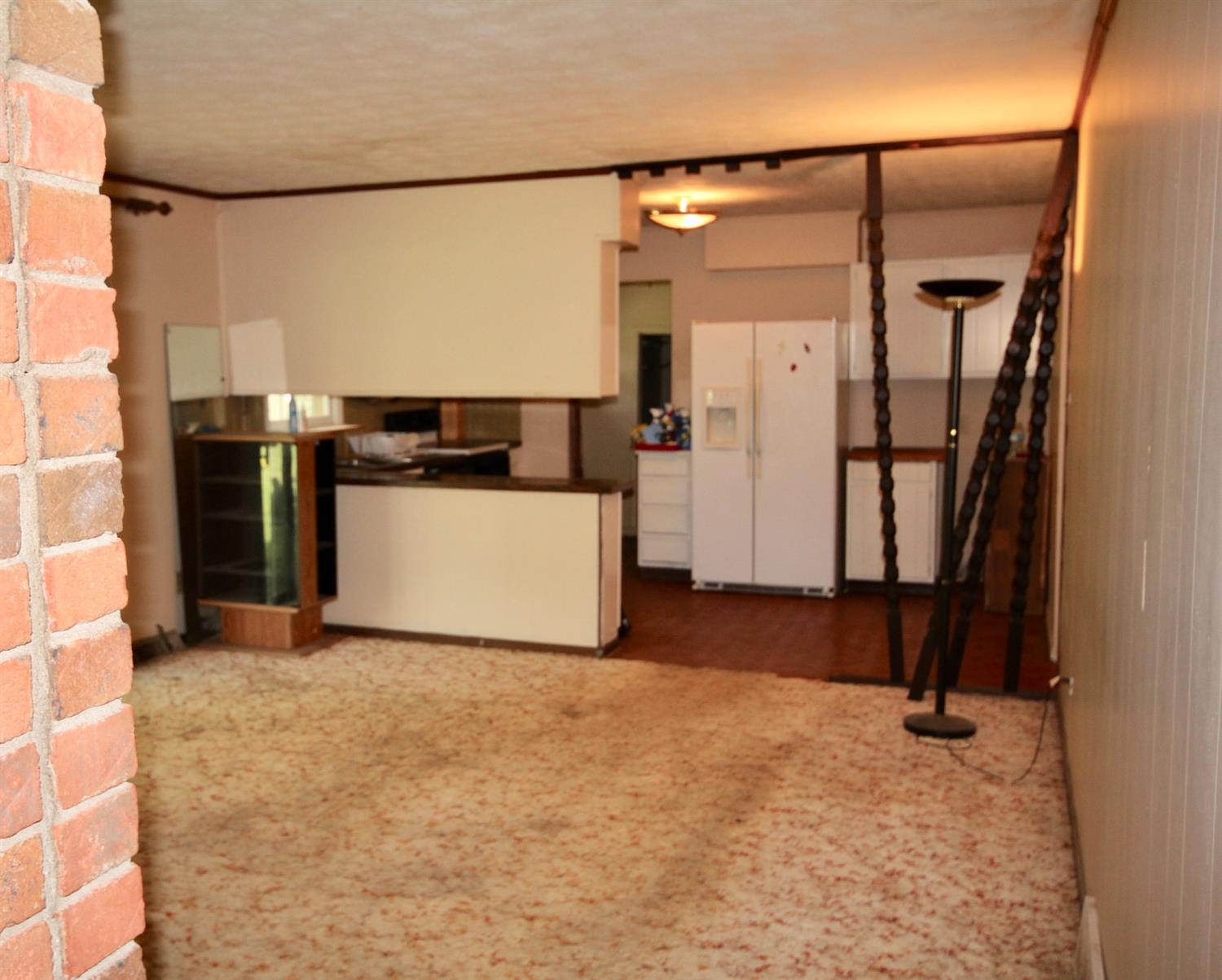 200 Woodlark Road Versailles, KY 40383 - Photo 24 of 45 Family Room/Kitchen