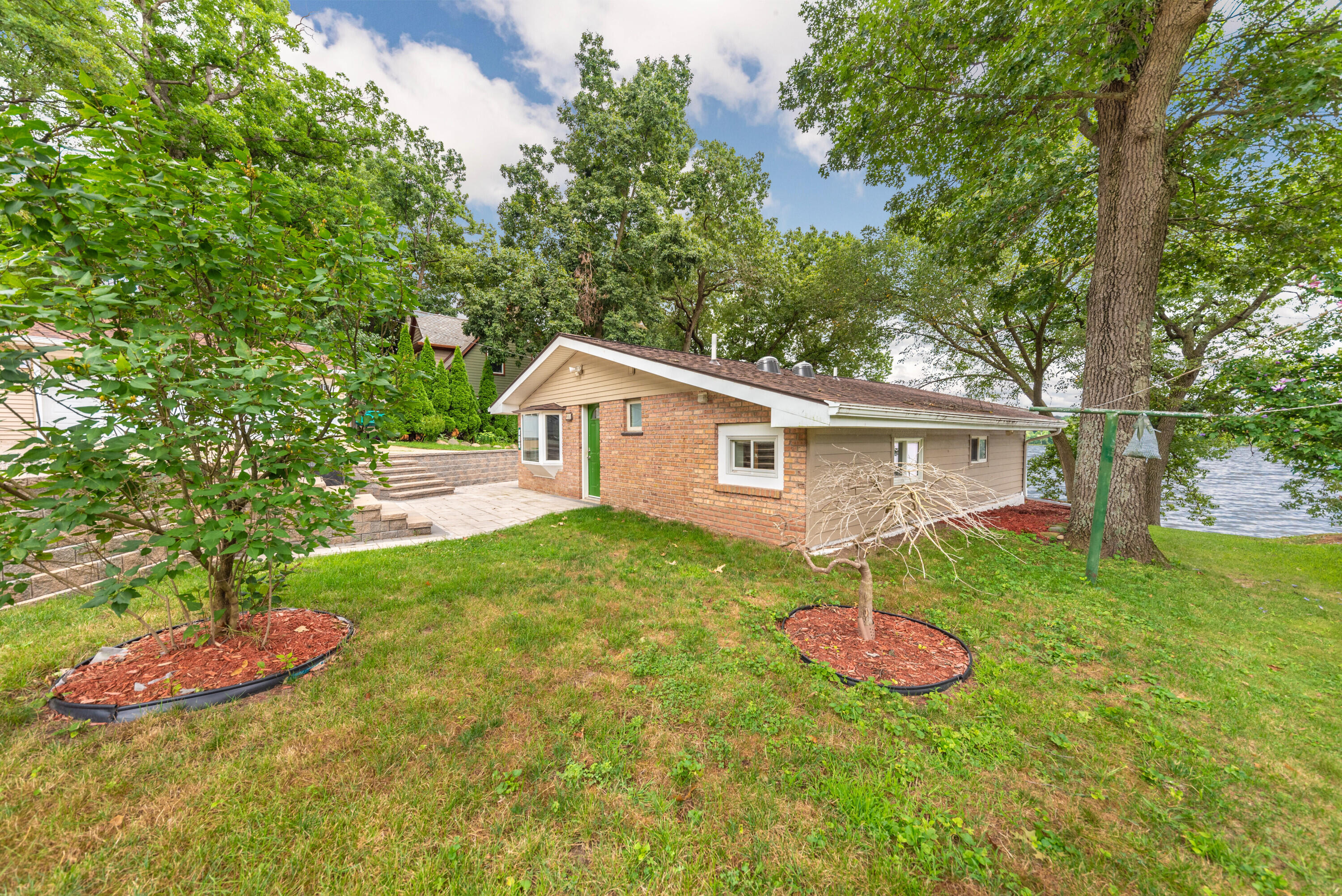 883 Hurley Drive Howell, MI 48843 - Photo 37 of 54 002_19