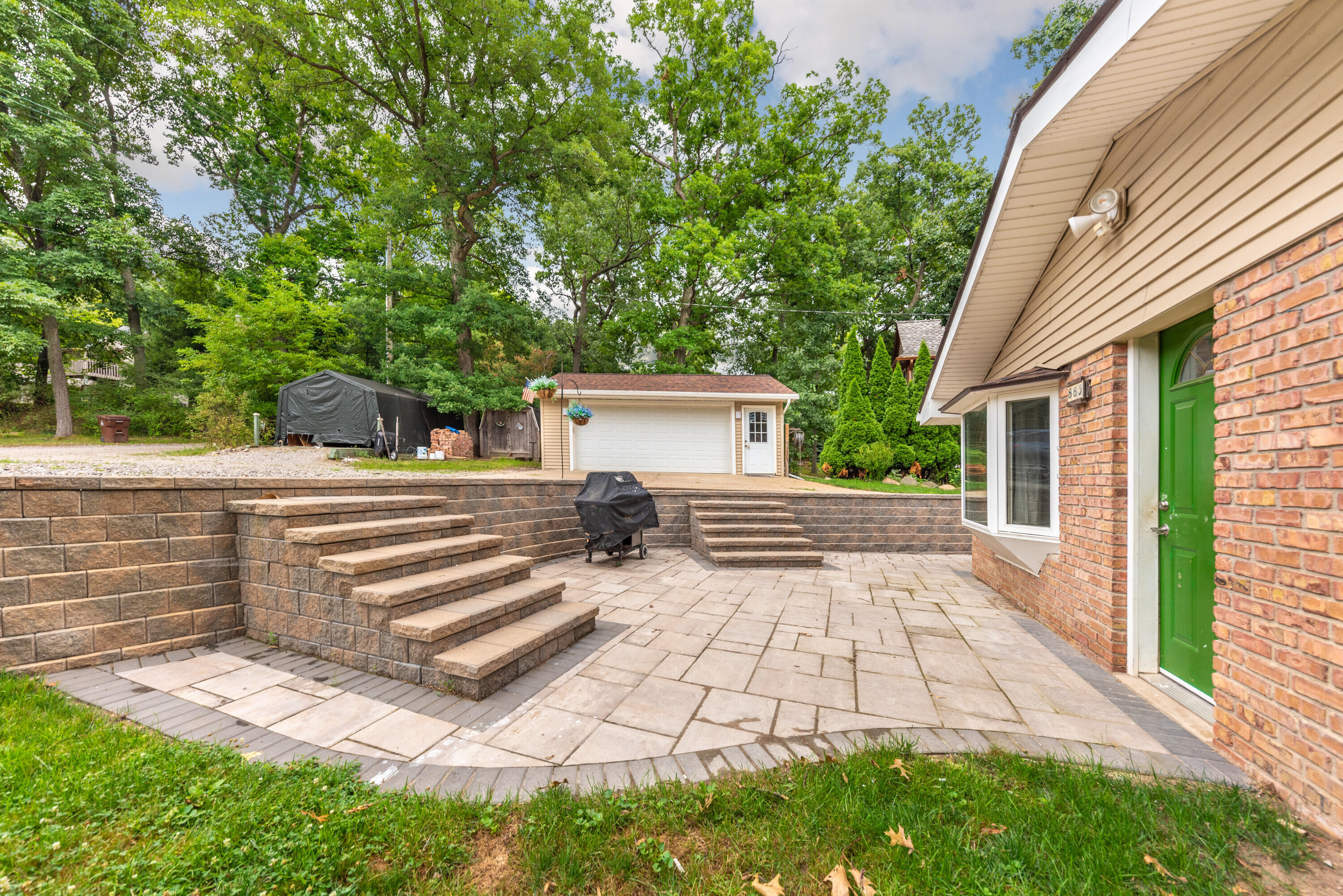 883 Hurley Drive Howell, MI 48843 - Photo 5 of 54 005_20