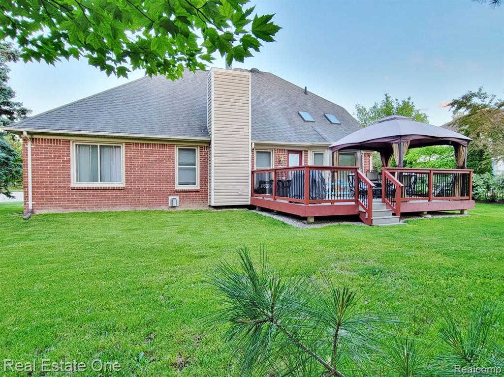 3328 Brompton Rochester Hills, MI 48309 - Photo 3 of 35