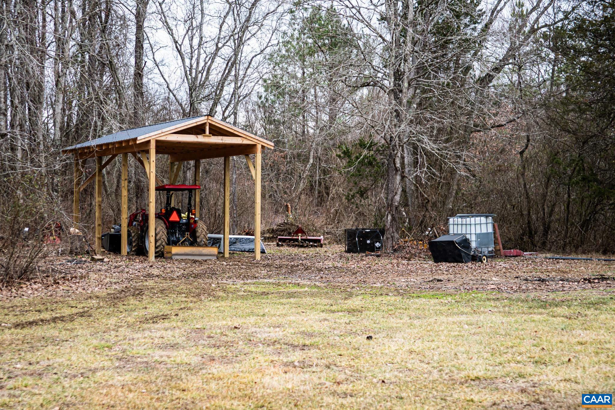 1101 Keith Road Stanardsville, VA 22973 - Photo 36 of 38 a view of a outdoor space with swimming pool