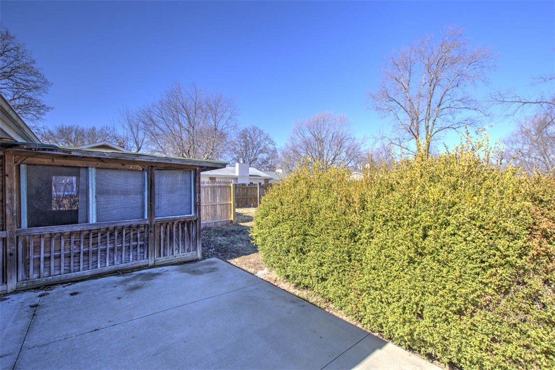 5574 East William Street Road Decatur, IL 62521 - Photo 23 of 26