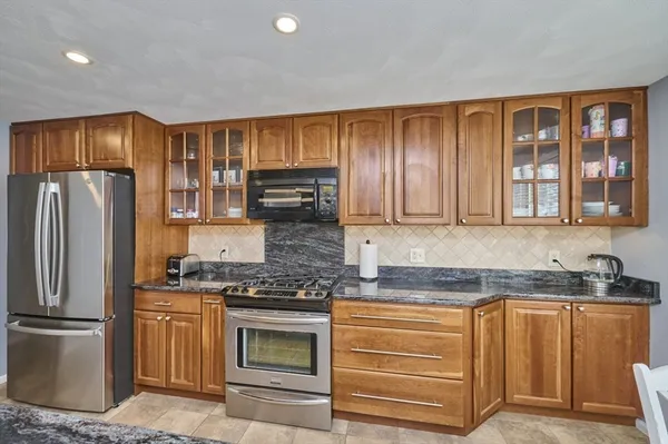 $5,999 | 27 Cranberry Lane, Burlington, MA 01803