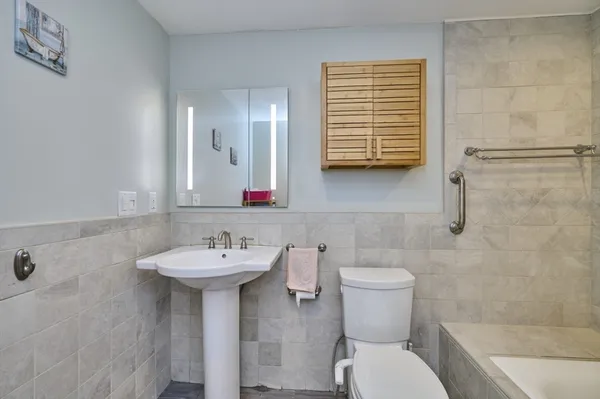 $5,999 | 27 Cranberry Lane, Burlington, MA 01803