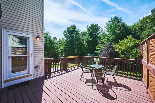 $5,999 | 27 Cranberry Lane, Burlington, MA 01803