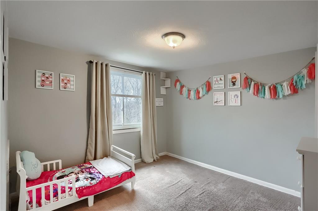 711 Shadycrest Road Pittsburgh, PA 15216 - Photo 12 of 16 Gallery Image 12