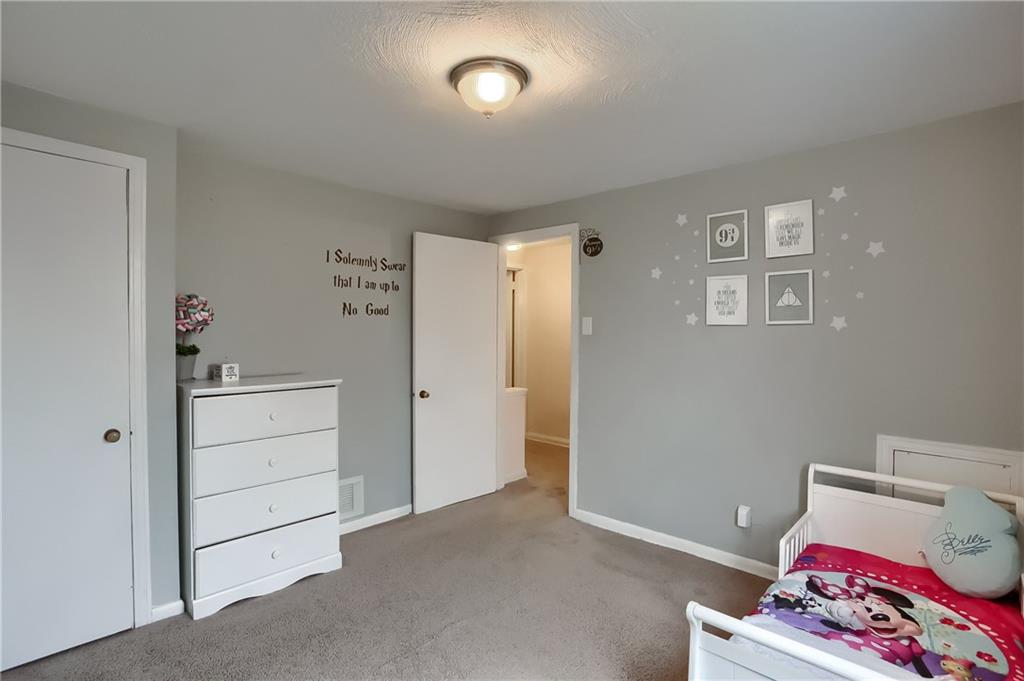 711 Shadycrest Road Pittsburgh, PA 15216 - Photo 13 of 16 Gallery Image 13