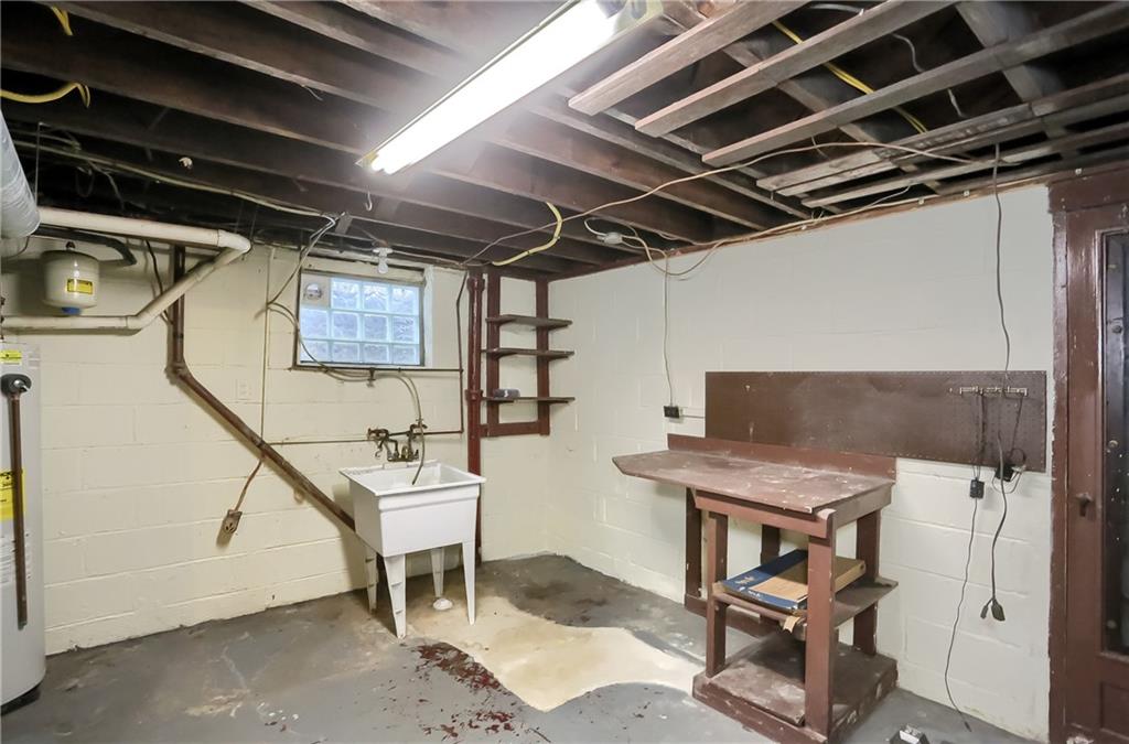 711 Shadycrest Road Pittsburgh, PA 15216 - Photo 15 of 16 Gallery Image 15
