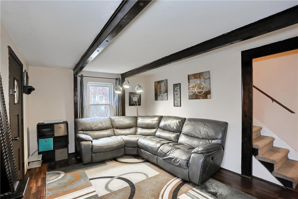711 Shadycrest Road Pittsburgh, PA 15216 - Photo 5 of 16 Gallery Image 5
