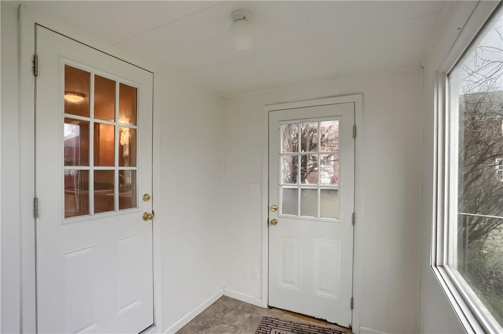 711 Shadycrest Road Pittsburgh, PA 15216 - Photo 6 of 16 Gallery Image 6