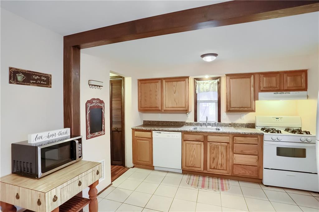 711 Shadycrest Road Pittsburgh, PA 15216 - Photo 9 of 16 Gallery Image 9