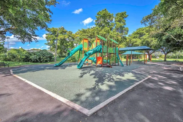 a view of outdoor space with entertaining space