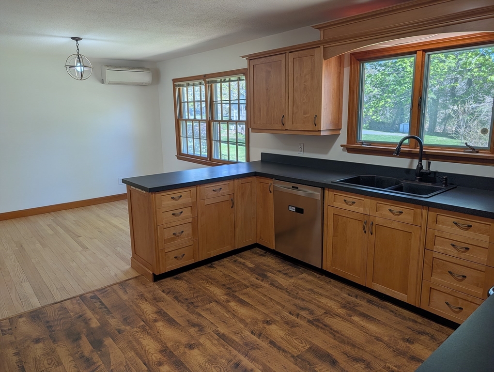 124 Plain Road Deerfield, MA 01373 - Photo 4 of 26 Gallery Image 4