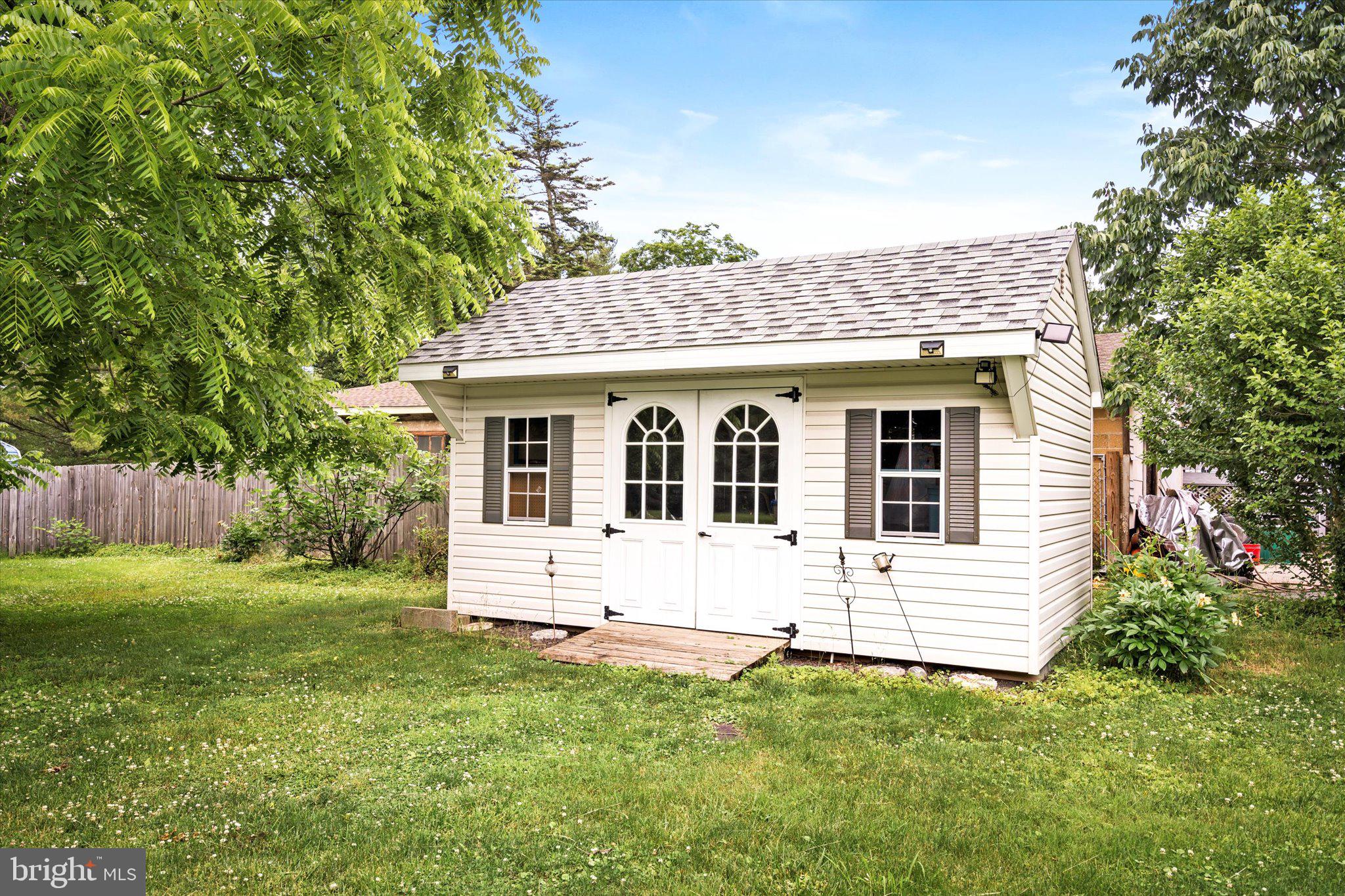 121 Florence Avenue Ewing, NJ 08618 - Photo 23 of 24