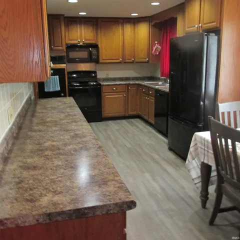 $220,000 | 404 West Franklin Street, Colfax, IN 46035