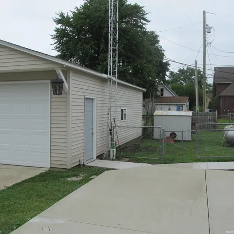 $220,000 | 404 West Franklin Street, Colfax, IN 46035