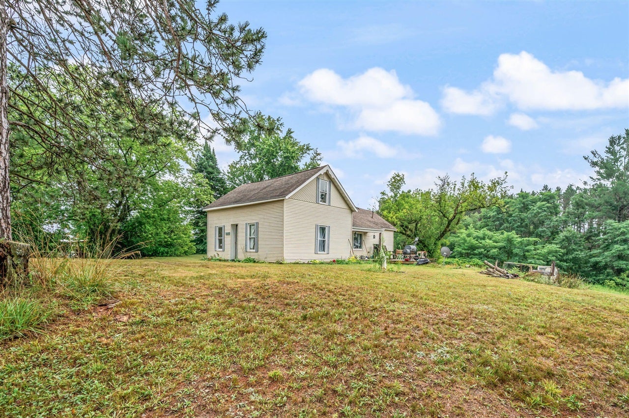 10055 8 Mile Road Evart, MI 49631 - Photo 2 of 30 Gallery Image 2