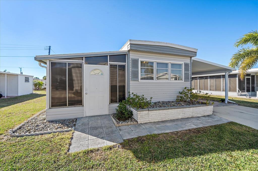 84 Del Rio Drive Palmetto, FL 34221 - Photo 1 of 24