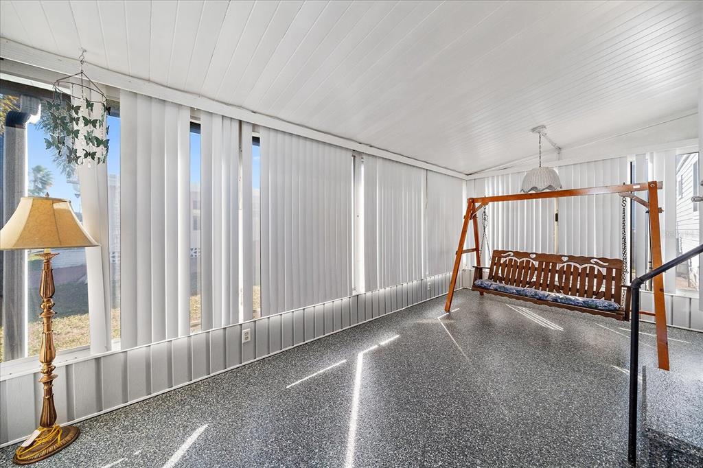 84 Del Rio Drive Palmetto, FL 34221 - Photo 20 of 24