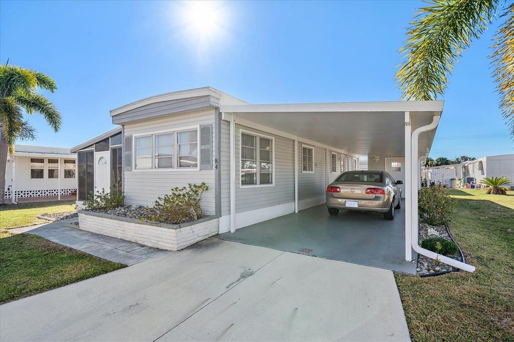 84 Del Rio Drive Palmetto, FL 34221 - Photo 2 of 24