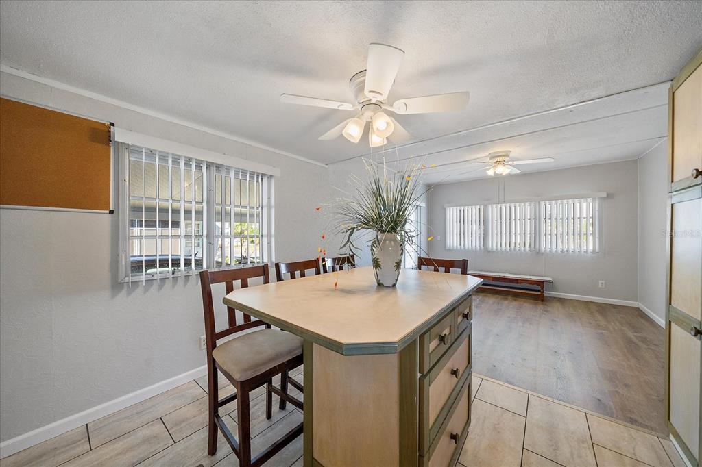 84 Del Rio Drive Palmetto, FL 34221 - Photo 8 of 24