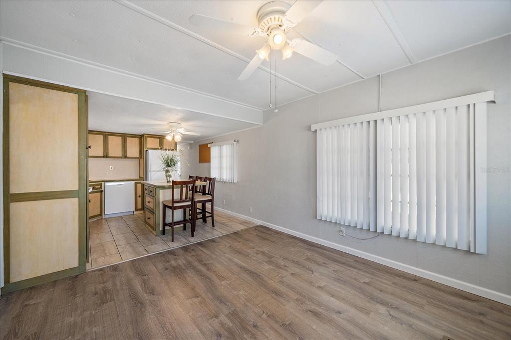 84 Del Rio Drive Palmetto, FL 34221 - Photo 9 of 24