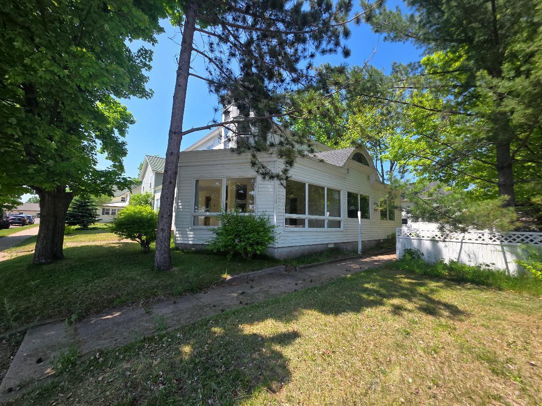 9 4th Avenue Shell Lake, WI 54871 - Photo 2 of 45