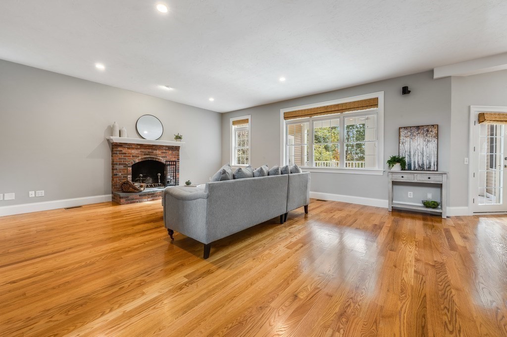 16 Coachman Ridge Road Shrewsbury, MA 01545 - Photo 11 of 35 Gallery Image 11