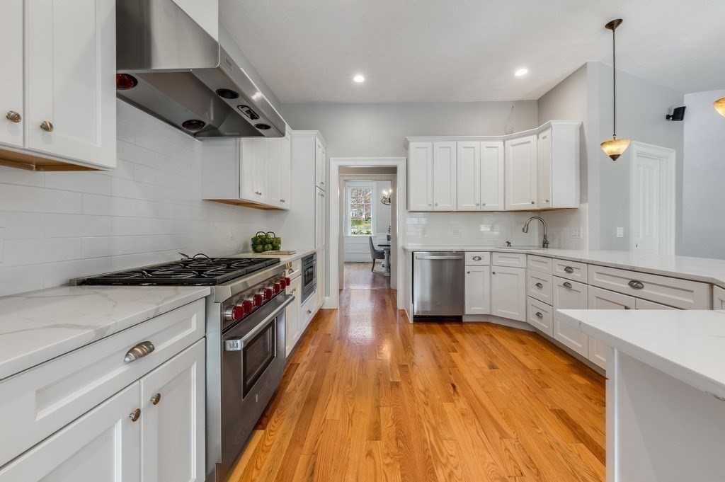 16 Coachman Ridge Road Shrewsbury, MA 01545 - Photo 7 of 35 Gallery Image 7