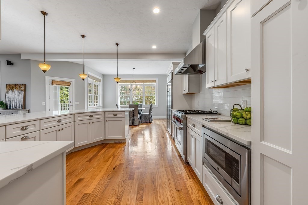16 Coachman Ridge Road Shrewsbury, MA 01545 - Photo 8 of 35 Gallery Image 8