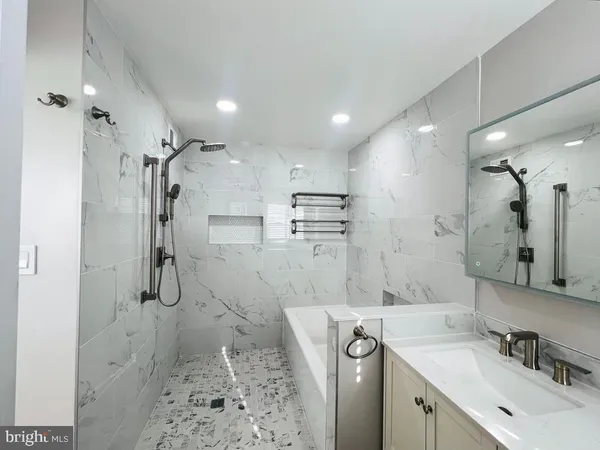 $4,250 | 3900 Laurel Road, Alexandria, VA 22309