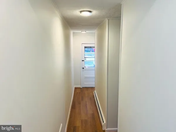 $4,250 | 3900 Laurel Road, Alexandria, VA 22309