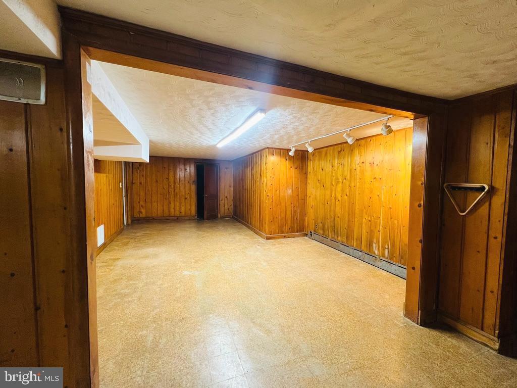 3900 Laurel Road Alexandria, VA 22309 - Photo 31 of 32 Plenty of space and storage