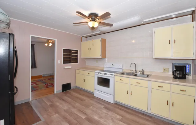 $234,900 | 2843 Eisenhower Drive, Racine, WI 53405