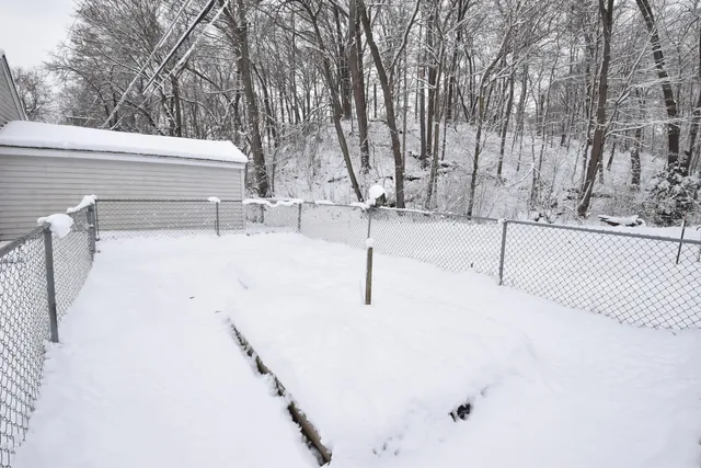 $234,900 | 2843 Eisenhower Drive, Racine, WI 53405