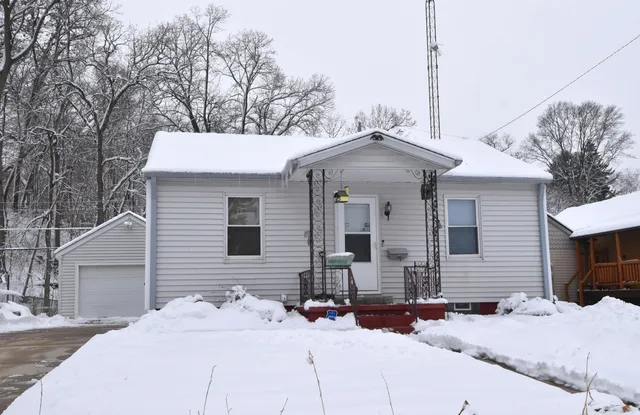 $234,900 | 2843 Eisenhower Drive, Racine, WI 53405