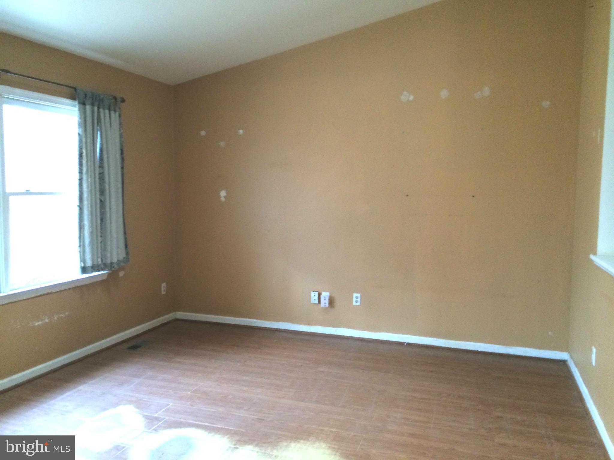 12451 Hazel River Road Rixeyville, VA 22737 - Photo 2 of 15 Living Room