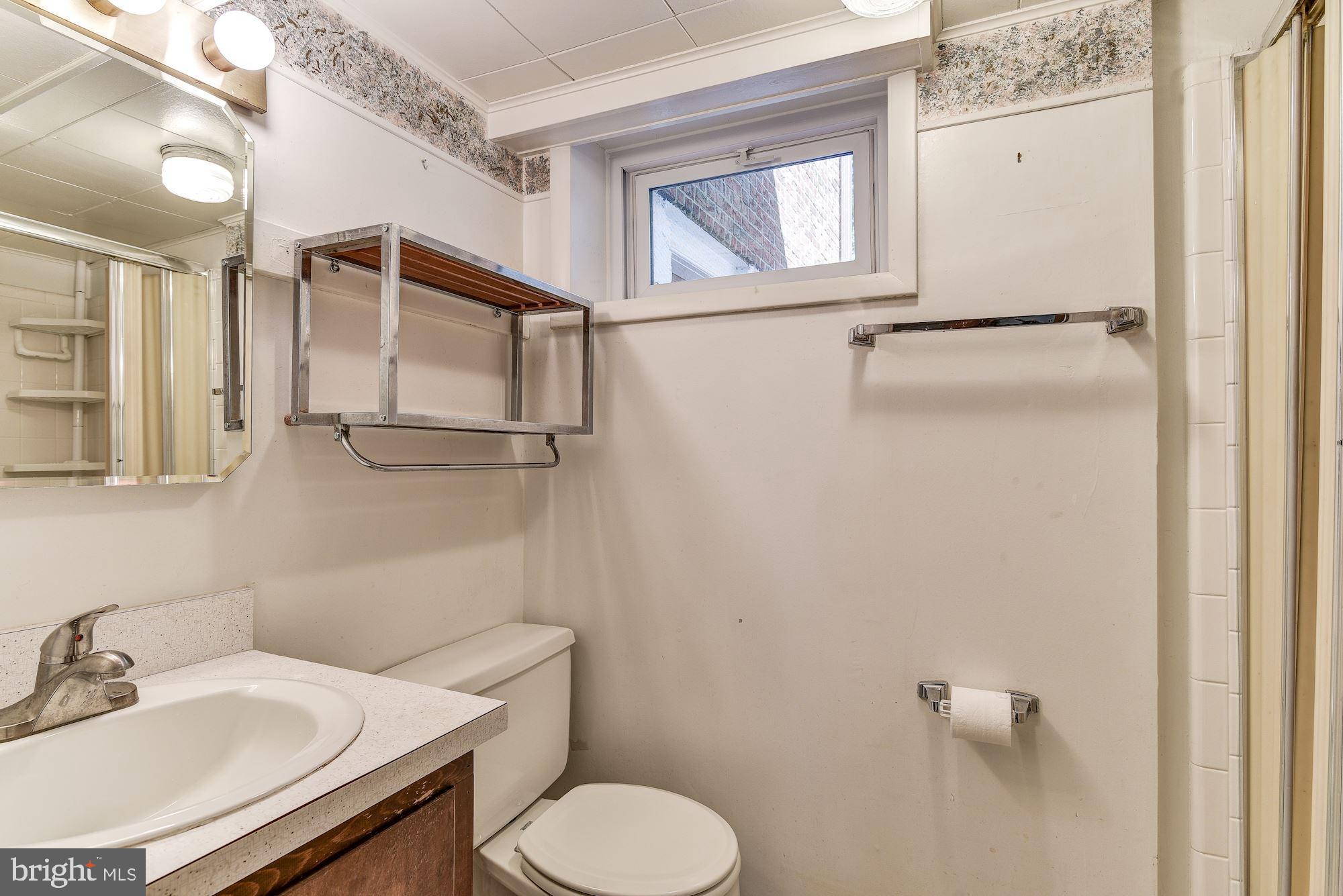 1609 Sanford Road Silver Spring, MD 20902 - Photo 33 of 38 2nd full bath in basement.