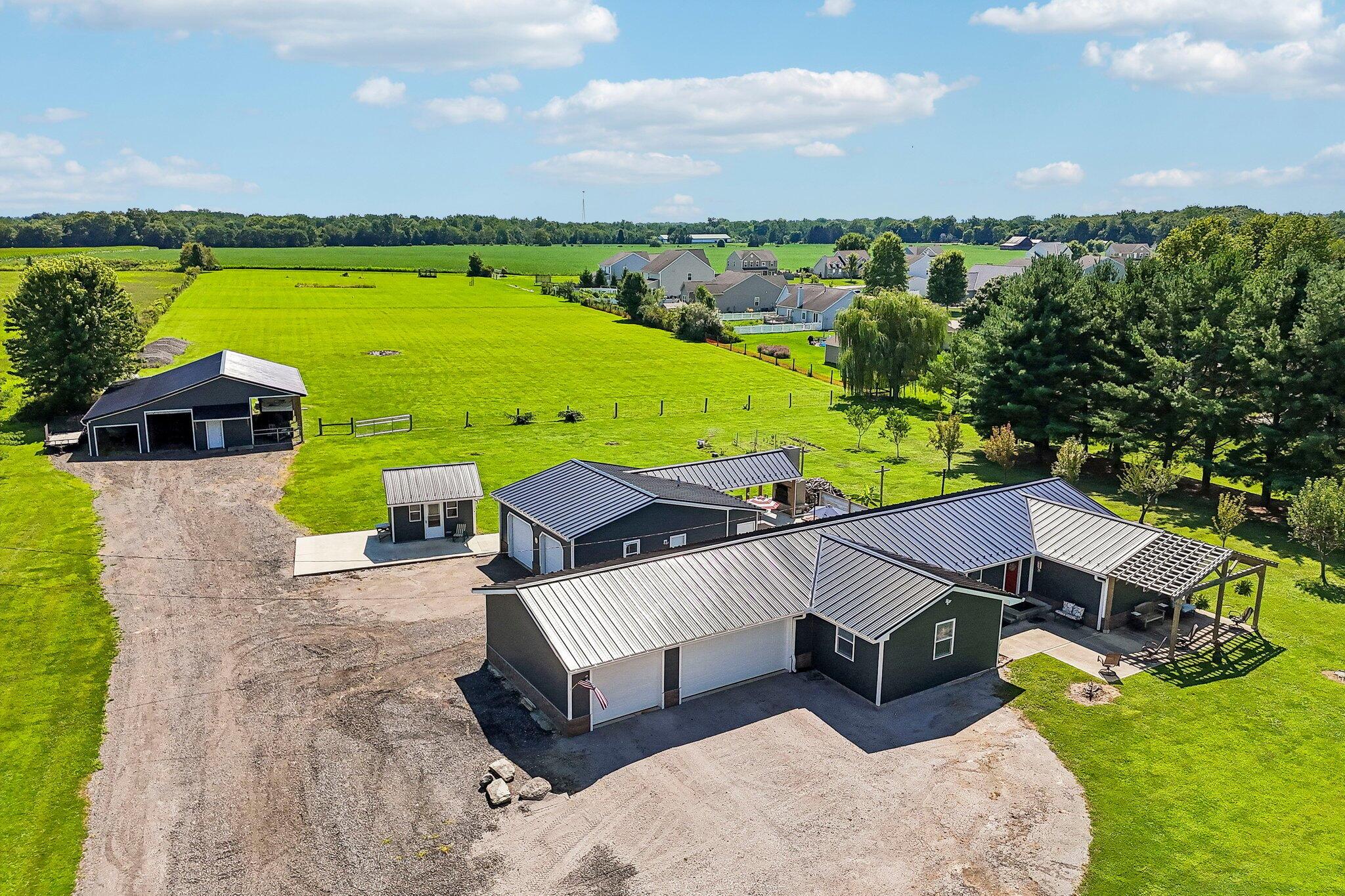 8103 York Road Southwest Pataskala, OH 43062 - Photo 70 of 92 Drone