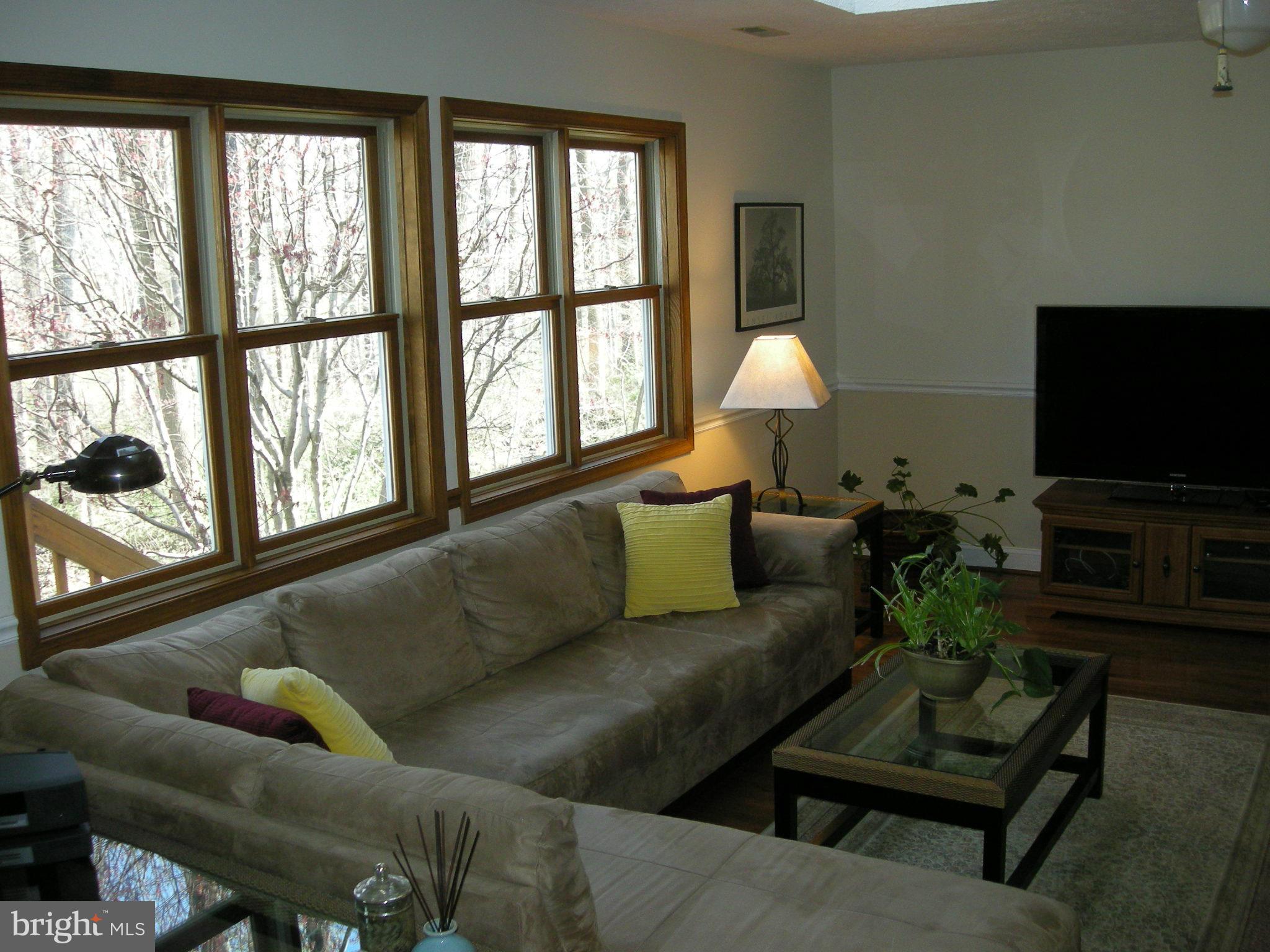 11911 Bluestone Road Kingsville, MD 21087 - Photo 11 of 30 Family Room off Kitchen