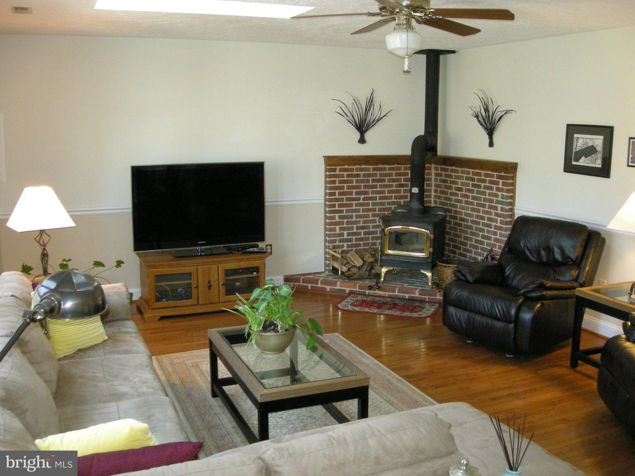 11911 Bluestone Road Kingsville, MD 21087 - Photo 10 of 30 Family Room off Kitchen