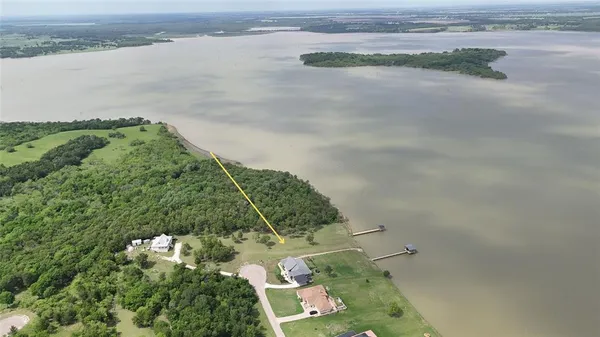 $289,900 | 401 Meandering Way, Corsicana, TX 75109