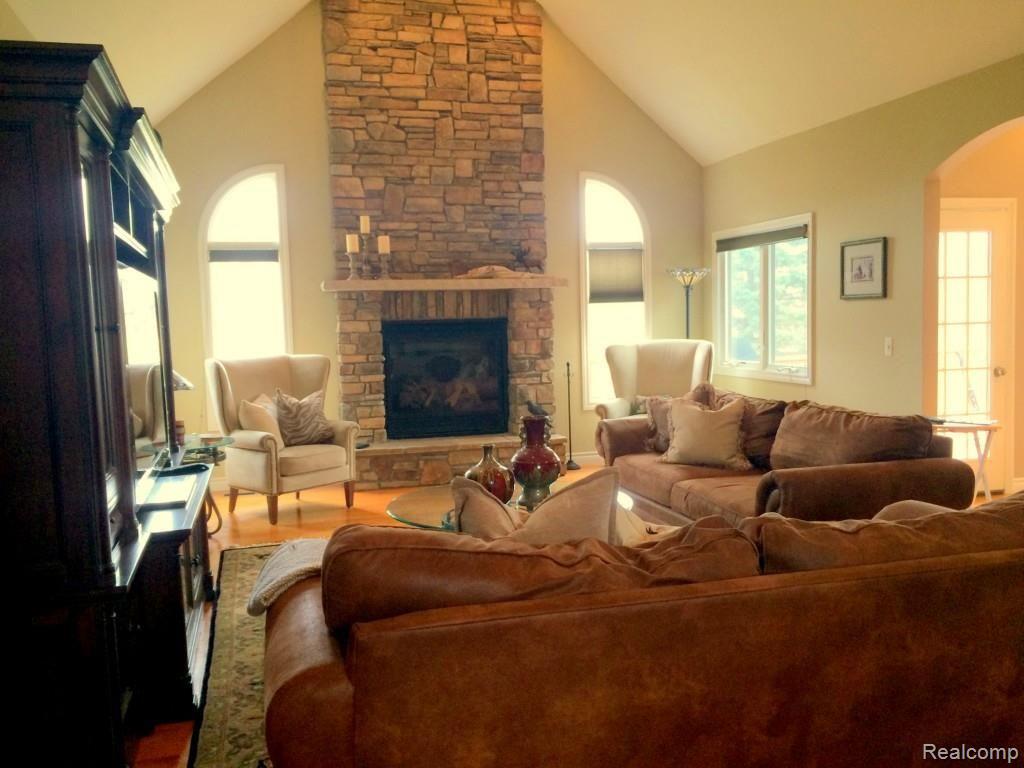 2515 Pingree Road Howell, MI 48843 - Photo 15 of 42 IMG_3780.jpg