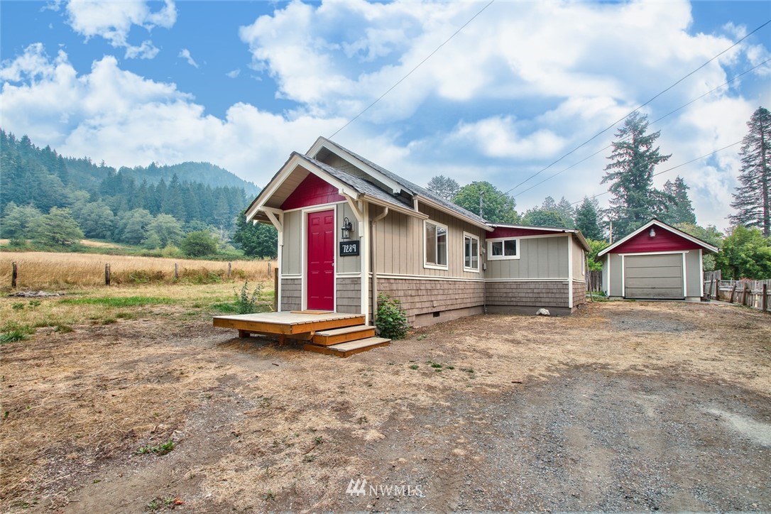7289 Carlson Road Concrete, WA 98237 - Photo 3 of 19 Gallery Image 3