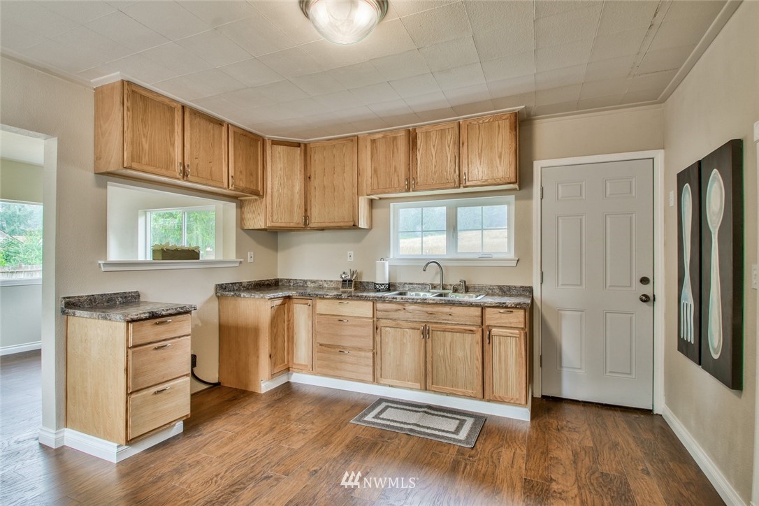 7289 Carlson Road Concrete, WA 98237 - Photo 4 of 19 Gallery Image 4