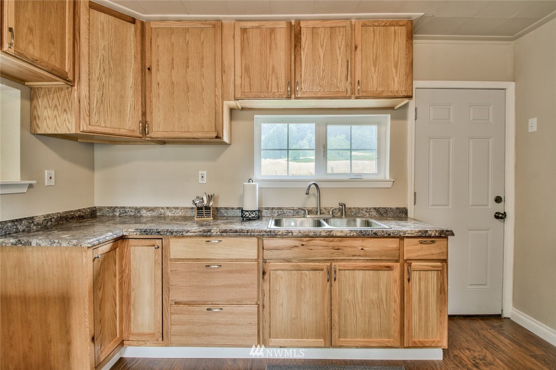 7289 Carlson Road Concrete, WA 98237 - Photo 7 of 19 Gallery Image 7