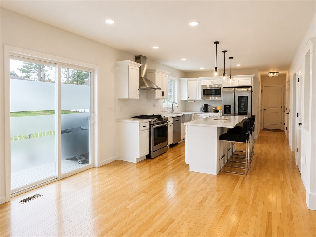 52 Oldfield Road Bridgewater, MA 02324 - Photo 5 of 42